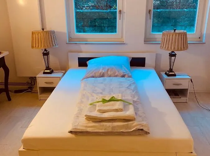 Souterrain Mit Separatem Eingang Und Bad Privat bolig *