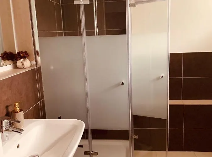 Quarto em Acomodações Particulares Souterrain Mit Separatem Eingang Und Bad