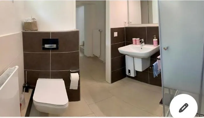 Souterrain Mit Separatem Eingang Und Bad